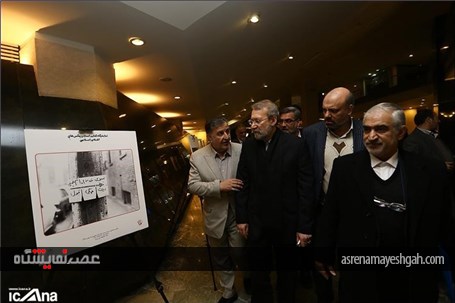 گزارش تصویری بازدید رییس مجلس از نمایشگاه کتاب، اسناد و عکس‌های انقلاب اسلامی