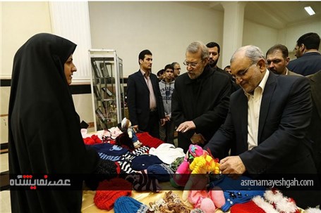 بازدید رییس مجلس از نمایشگاه دستاورد های سازمان فنی و حرفه ای