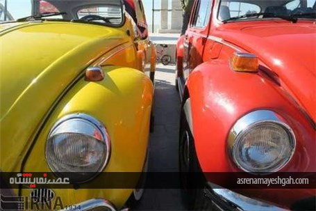 گزارش تصویری نمایشگاه خودروهای قدیمی در بوشهر