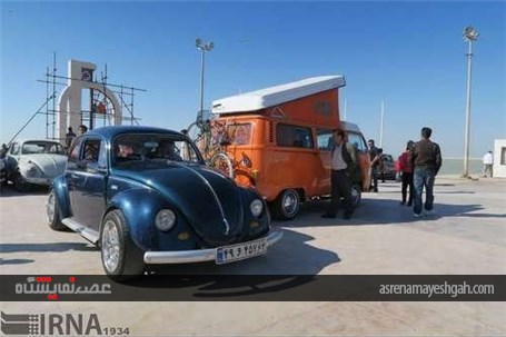 گزارش تصویری نمایشگاه خودروهای قدیمی در بوشهر