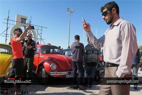گزارش تصویری نمایشگاه خودروهای قدیمی در بوشهر
