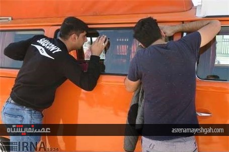 گزارش تصویری نمایشگاه خودروهای قدیمی در بوشهر