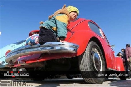 گزارش تصویری نمایشگاه خودروهای قدیمی در بوشهر