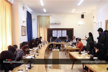 نشست خبری چکناواریان در مورد نمایشگاه بوم موسیقی