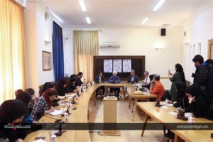 نشست خبری چکناواریان در مورد نمایشگاه بوم موسیقی
