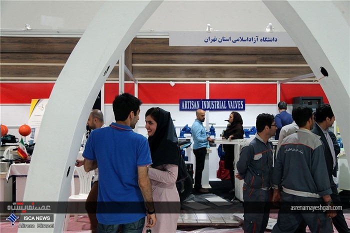گزارش تصویری مراحل آماده سازی نمایشگاه پژوهش و فناوری دانشگاه آزاد اسلامی