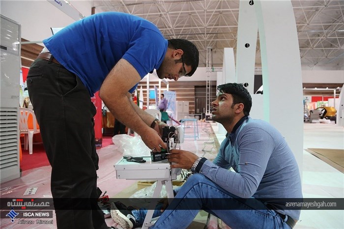 گزارش تصویری مراحل آماده سازی نمایشگاه پژوهش و فناوری دانشگاه آزاد اسلامی