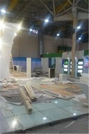 گزارش تصویری از آماده سازی غرفه های نهمین نمایشگاه بورس، بانک و بیمه