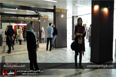گزارش تصویری از نمایش 22 اثر منتخب در نمایشگاه عکس جشنواره &#171;تی تی&#187;