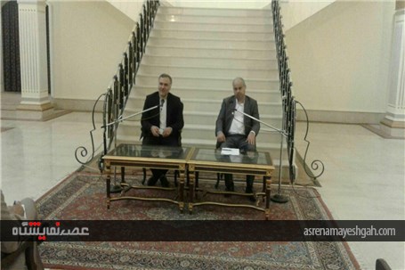 نشست هیات تجاری-نمایشگاهی ایرانی با مسوولین سفارت جمهوری اسلامی ایران در مسقط