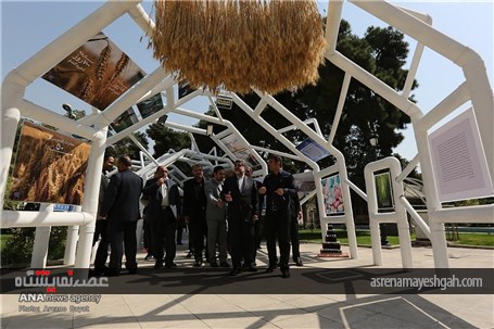 گزارش تصویری بازدید استاندار و فرماندار تهران از نمایشگاه هنر تدبیر