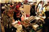گزارش تصویری استقبال از غرفه ایران در نمایشگاه خیریه در مالزی
