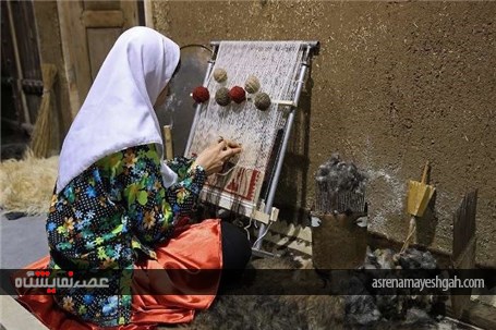 بازدید جهانگیری از نمایشگاه توانمندی های روستائیان و عشایر