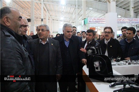بازدید وزیر اقتصاد کشور جمهورى آذربایجان و وزیر ارتباطات و فناوری اطلاعات ایران از نمایشگاه توانمند