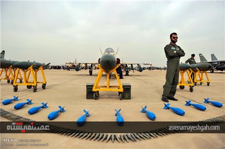 نمایشگاه هوایی راهیان نور در پایگاه چهارم وحدتی دزفول