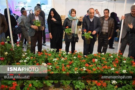 گزارش تصویری استقبال مردمی از نمایشگاه تخصصی گل و گیاه در ارومیه