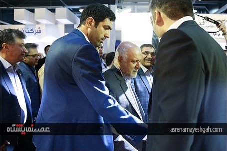 بازدید وزیر نفت از بیست و دومین نمایشگاه بین المللی نفت، گاز، پالایش و پتروشیمی