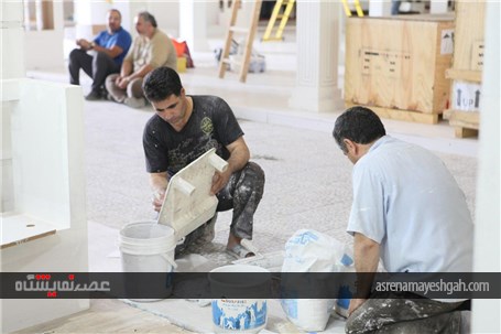 گ/زارش تصویری آماده سازی یازدهمین نمایشگاه صنایع، ابزار، ماشین آلات و تولیدات فلزات گرانبها و سنگ ه