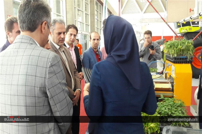 تصاویر اختصاصی از بازدیدمعاون آموزش و ترویج کشاورزی از نمایشگاه اتماک-آی فارم