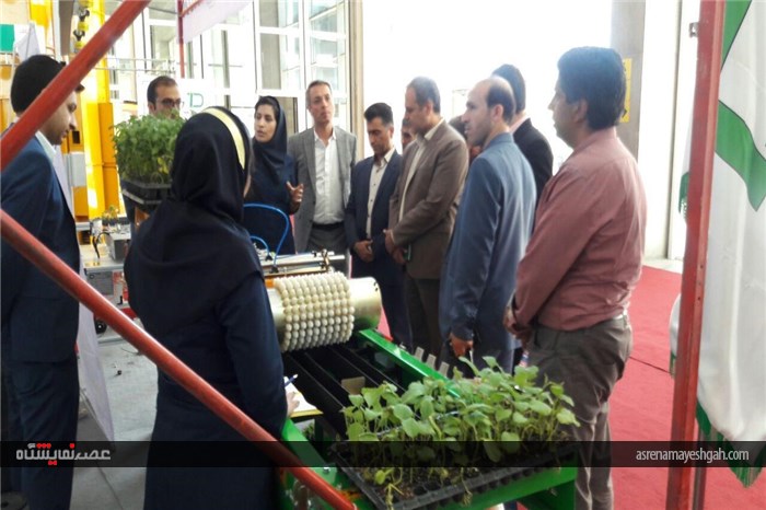 تصاویر اختصاصی از بازدیدمعاون آموزش و ترویج کشاورزی از نمایشگاه اتماک-آی فارم