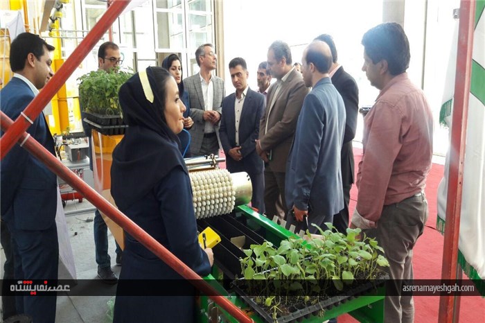 تصاویر اختصاصی از بازدیدمعاون آموزش و ترویج کشاورزی از نمایشگاه اتماک-آی فارم