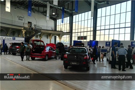 تصاویر برخی از غرفه های حاضر در نمایشگاه خودرو و قطعات یدکی زنجا