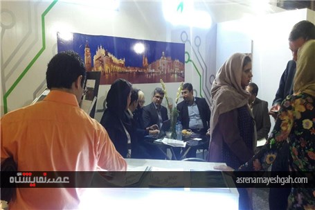 بازدید دکتر صادقی نیارکی مدیرکل دفتر صنایع غذایی از نمایشگاه آی فود مشهد