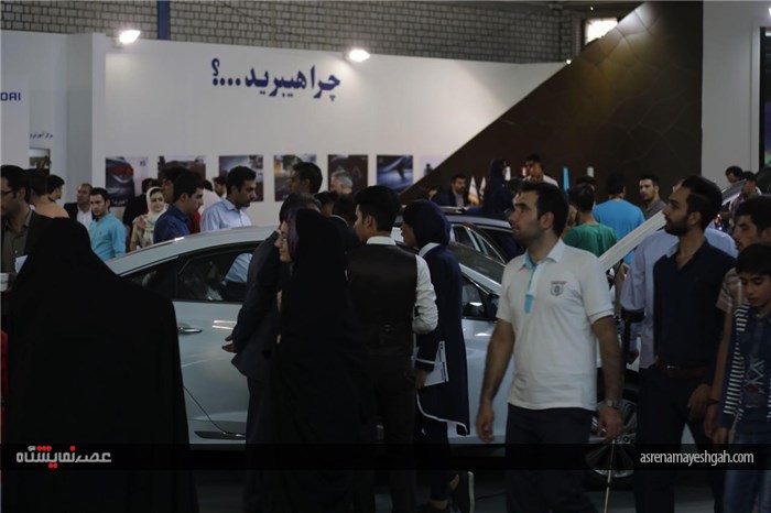 استقبال بازدیدکنندگان از محصولات پاکرو در نمایشگاه خودرو تبریز