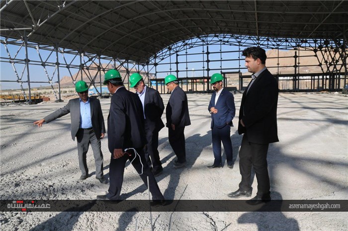 بازدید رییس و جمعی از اعضای کمیسیون اقتصادی شورای اسلامی شهر اصفهان از پروژه نمایشگاه