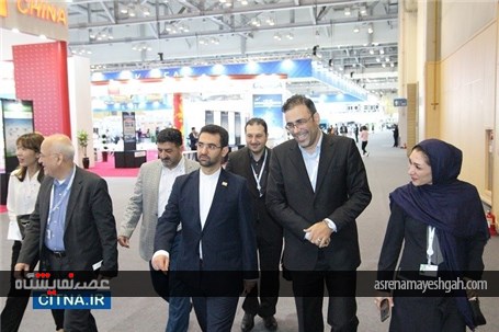گزارش تصویری از بازدید وزیر ارتباطات از پاویون ایران در نمایشگاه تلکام بوسان
