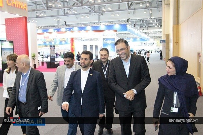 گزارش تصویری از بازدید وزیر ارتباطات از پاویون ایران در نمایشگاه تلکام بوسان