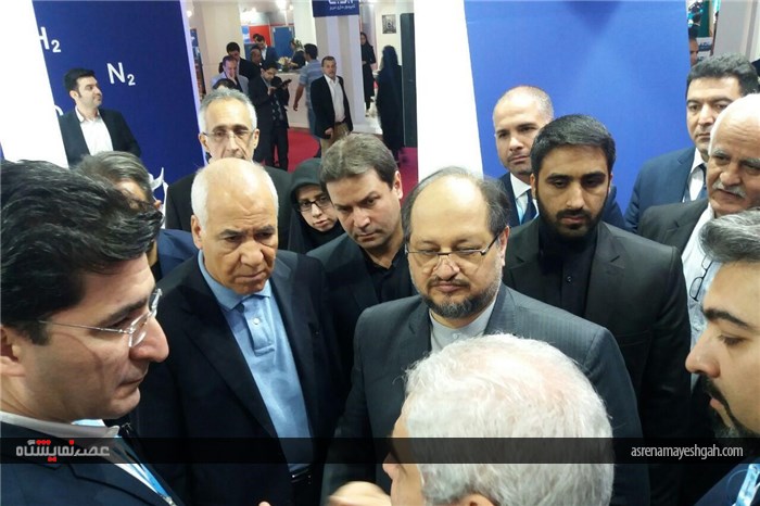 گزارش تصویری بازدید وزیر صنعت، معدن و تجارت از نمایشگاه صنعت تهران