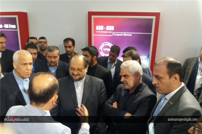 گزارش تصویری بازدید وزیر صنعت، معدن و تجارت از نمایشگاه صنعت تهران