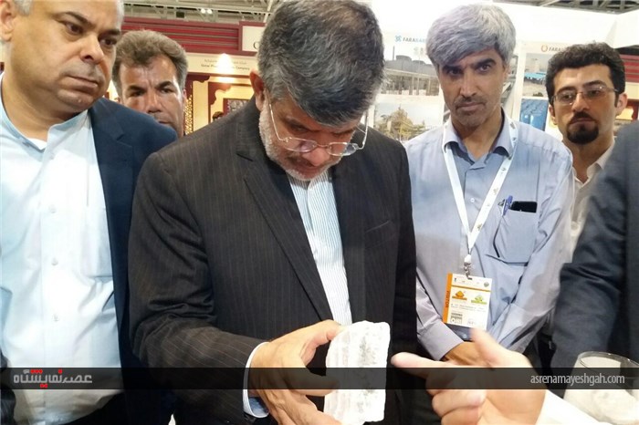 بازدید خسروتاج از غرفه های ایرانی نمایشگاه عمان