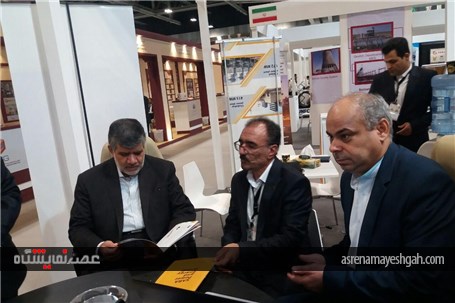 بازدید خسروتاج از غرفه های ایرانی نمایشگاه عمان