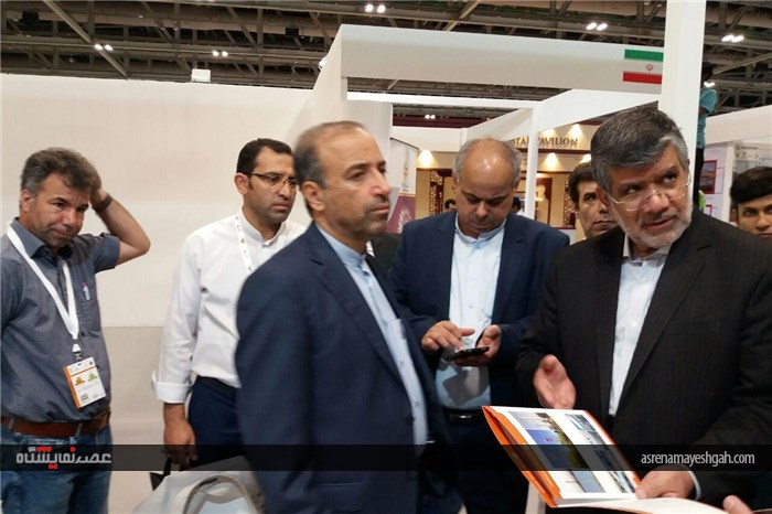 بازدید خسروتاج از غرفه های ایرانی نمایشگاه عمان