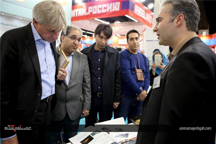 گزارش تصویری از روز چهارم فعالیت های غرفه ملی ایران در نمایشگاه کتاب فرانکفورت