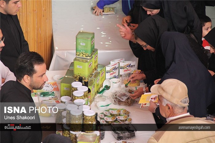 گزارش تصویری از نمایشگاه کارخانجات برتر به مناسبت هفته جهانی غذا در زنجان