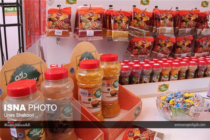گزارش تصویری از نمایشگاه کارخانجات برتر به مناسبت هفته جهانی غذا در زنجان