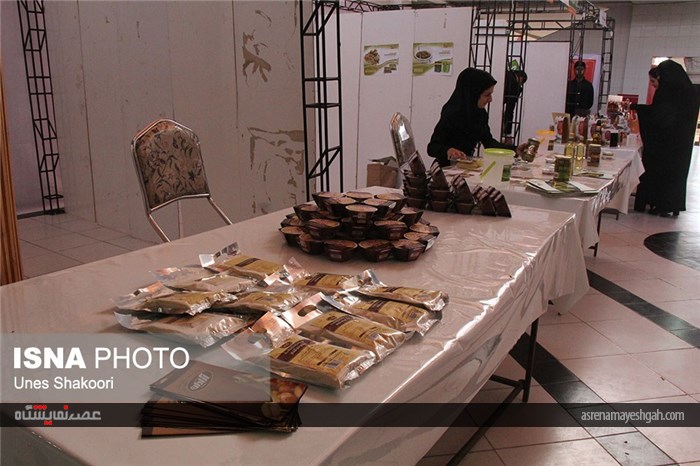 گزارش تصویری از نمایشگاه کارخانجات برتر به مناسبت هفته جهانی غذا در زنجان