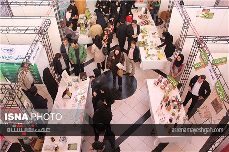 گزارش تصویری از نمایشگاه کارخانجات برتر به مناسبت هفته جهانی غذا در زنجان