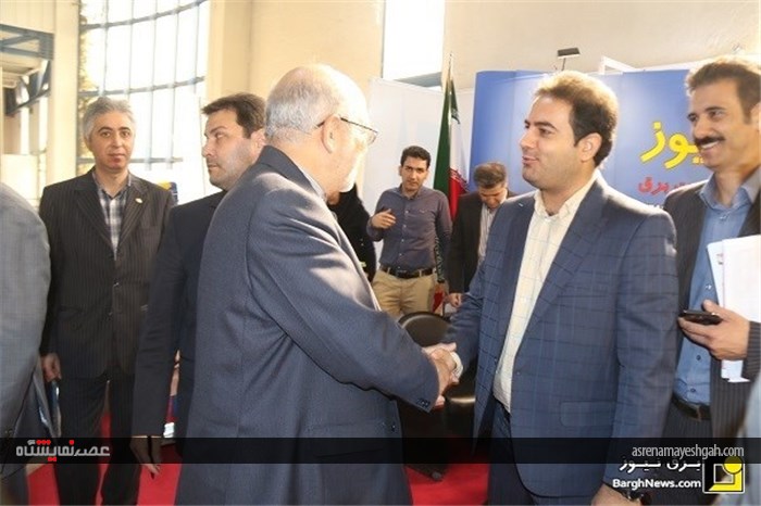 بازدید نعمت زاده از هفدهمین نمایشگاه بین المللی صنعت برق