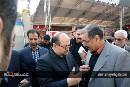 گزاش تصویری از بازدید وزیر صنعت از نمایشگاه قطعات خودرو