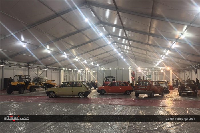 گزارش تصویری آماده سازی بخش خودرو های کلاسیک نمایشگاه خودرو تهران