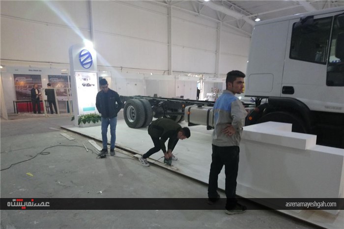 گزارش تصویری از آماده سازی پانزدهمین نمایشگاه بین المللی حمل و نقل عمومی تهران