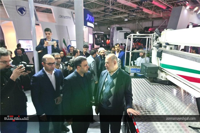 بازدید صلاحی رئیس سازمان زیباسازی شهرداری از نمایشگاه حمل و نقل تهران
