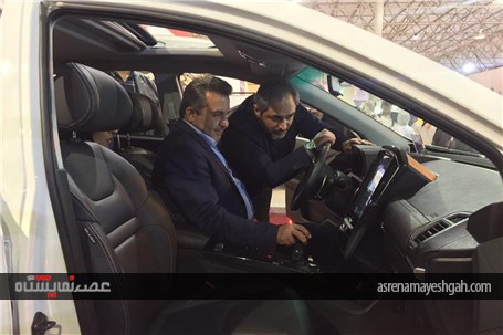 زارش تصویری بازدید رییس اتاق بازرگانی بوشهر از نمایشگاه خودرو