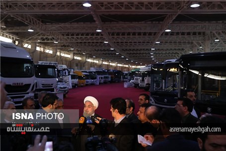 گزارش تصویری بازدید رییس جمهور از نمایشگاه ناوگان حمل و نقل جاده‌ای و درون شهری